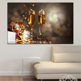 Reflection, Wine, Shine, Drink, Christmas, Glass, Wineglass, Holiday, Beverage, Restaurant, Alcohol, Bottle, Gold, Celebration, Champagne, Party, Crystal, Liquid, Celebrate, Goblet, Glasses, Toast